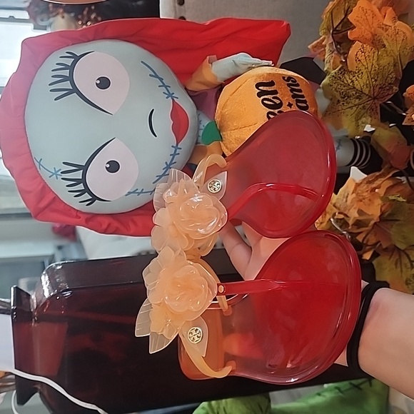 OPEN TO OFFERS Preloved tory burch blossom - Picture 2 of 8